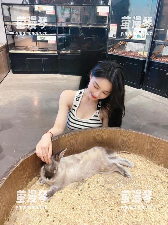 51今日吃瓜：观看夸克带来的彩虹与黑洞，你想喝茶还是坐云端？