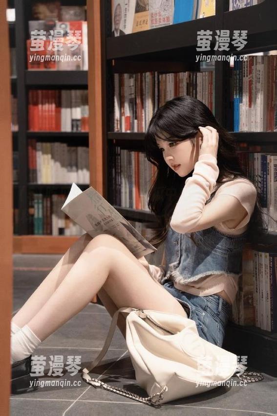 “51吃瓜中心”视频：插科打诨间，我感觉到了一丝紧张的意义...