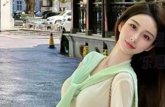 最近，51吃瓜网网页里的最新消息成了我嗑瓜子的最佳搭档，乐趣无穷！