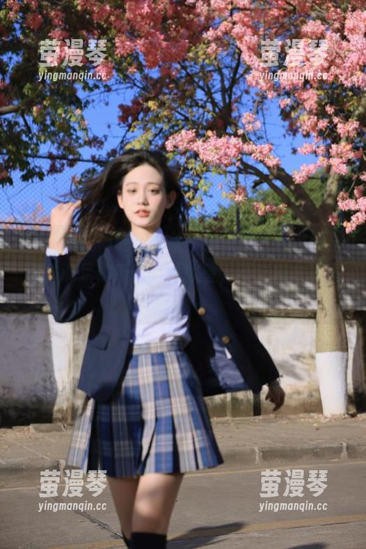 吃瓜地址一键获取，718娱乐网站满足你所有八卦欲望，不过别太认真哦。