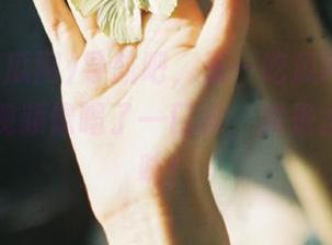 导航吧，五一吃瓜网，下载出来的视频像喝了一口水，满是水印的滋味！