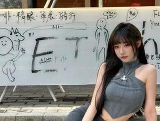 别再说不好意思，快来收藏“五一吃瓜群众”的今日视频吧，真的看不够！