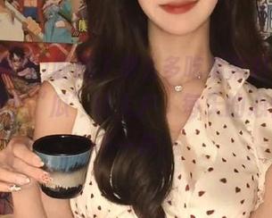 收藏了那么多吃瓜黑料，感觉自己像个“瓜”砖大户，每天的心情都能不一样。