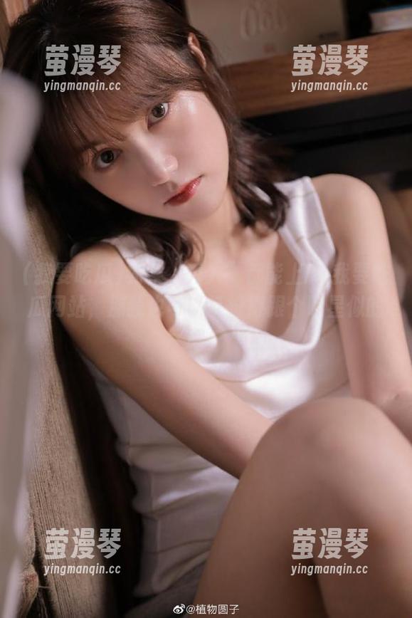 如果“秀人”都能上51我要吃瓜网站，那我也可以打扮得跟个明星似的吧！