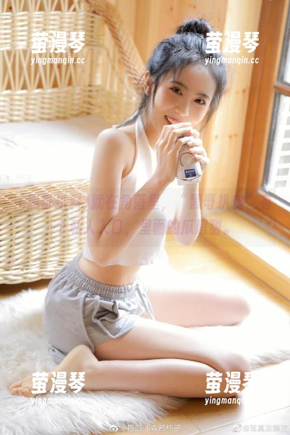 就在角落里，“黑哥扒料”有个私人入口，里面的瓜超甜。