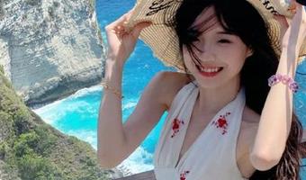 拿起手机下载黑料不打烊，分享让你乐翻天，从此八卦与快乐两相伴！