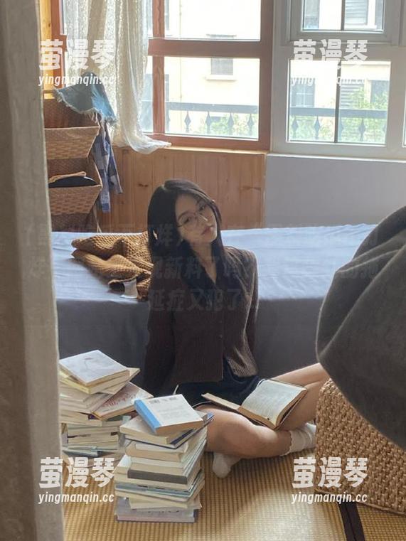 有人在“黑料吃瓜不打烊”网站上发现新料了吗？我这猩红的拖延症又犯了...