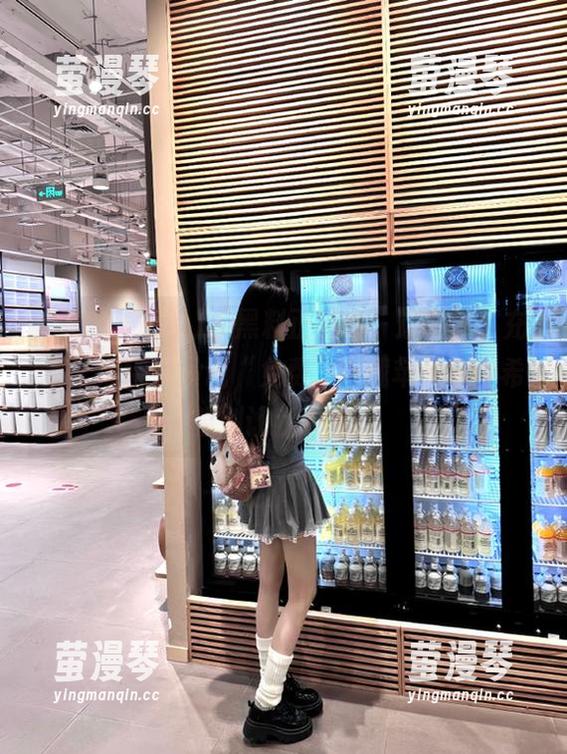 “黑料正能量”这名字，充满了期待，虽说“免费”下载苹果版但希望别让我失望。