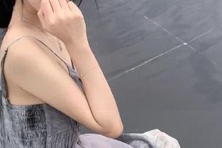 用黑料网苹果版，免费爆内幕，心情像飞起来的鹦鹉！