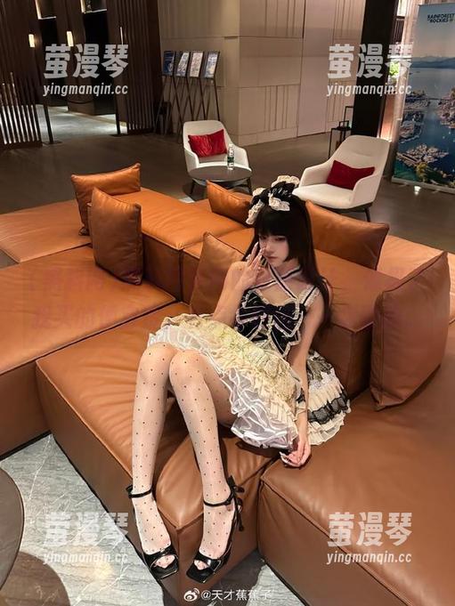黑料网官网的页面设计，像极了我买的便宜货，有点年轻但……你懂的。