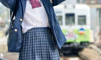 黑网料苹果版，最新功能竟然让我喉咙干得厉害，不健康呢